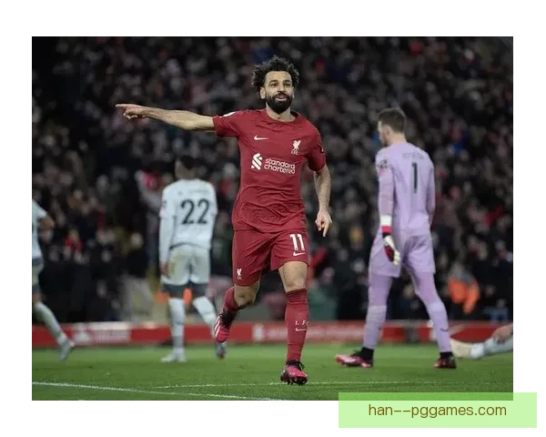 托纳利十月禁赛期满重返英超中场核心位置