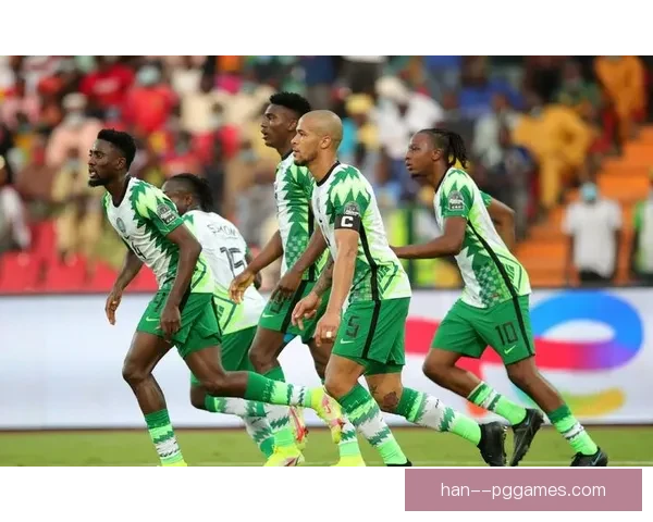 贝贝惊艳非洲杯超远任意球直挂球网瞬间燃爆全场